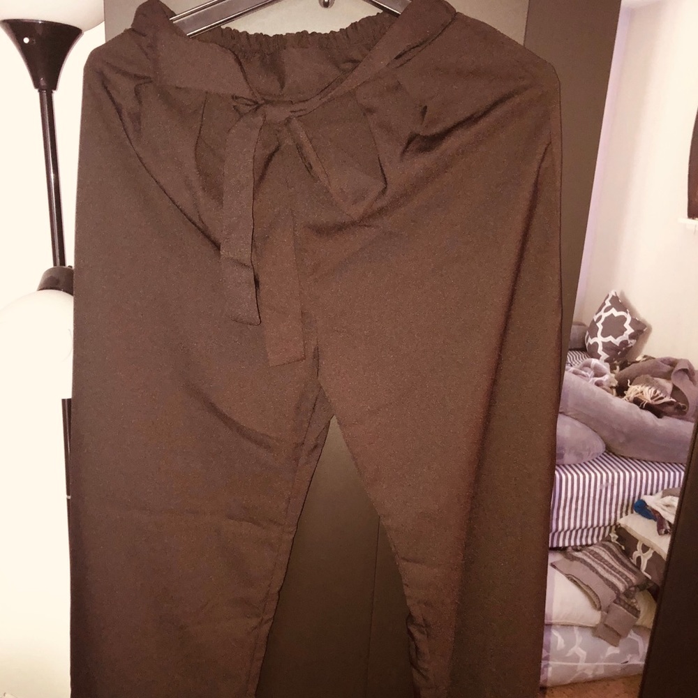 Dress pants with bow
